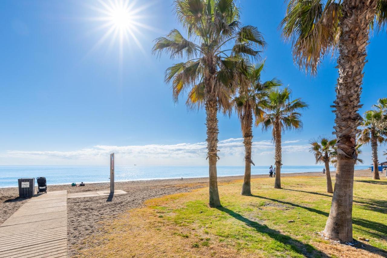 Seafront Apartment Torre Del Mar Exterior foto
